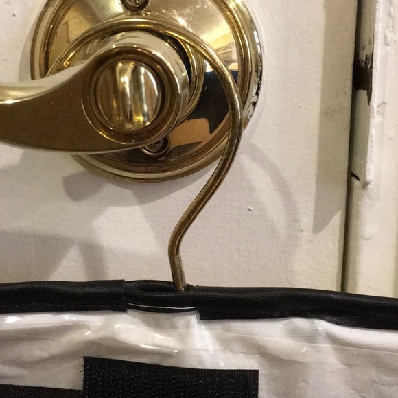 Foldover Traveler Bag Oscar Dela Renta - Picture 2 of 9